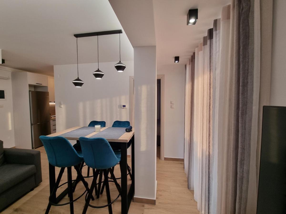 Larisa Hospitality I - Roof Top Apartment - With Free Parking Exterior photo